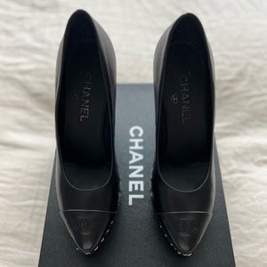 Chanel Black Lambskin CC Cap Toe Platform Chain Pumps 38.5